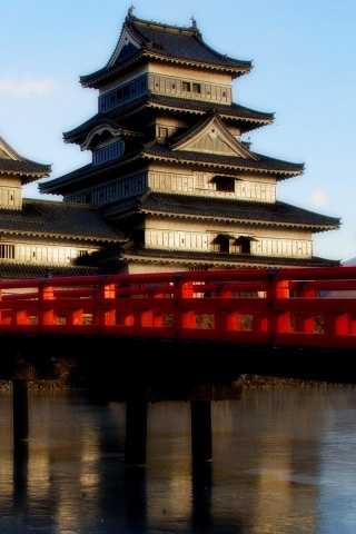 Дом на берегу обои