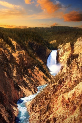 Водопад в скалистой местности обои