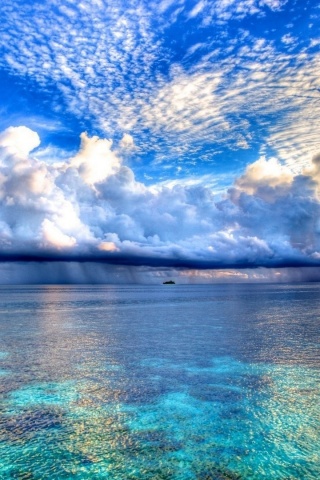 Тучи над морем обои