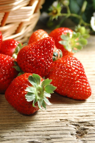 Клубничка обои