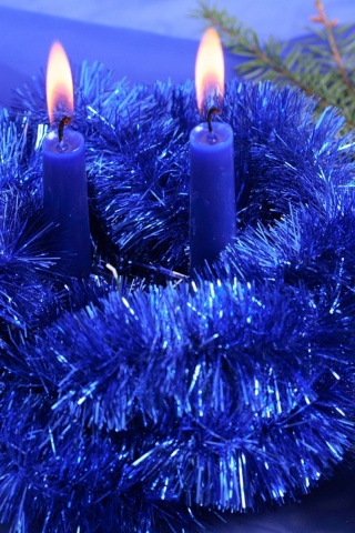 Свечки и новогодняя мишура обои