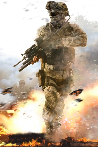 Солдат на фоне огня обои