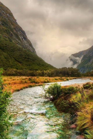 Горная река обои