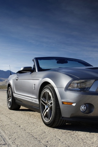 Ford Mustang на фоне гор обои