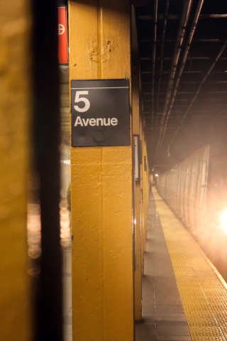 Станция метро обои