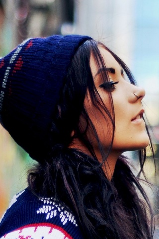 Девушка в шапке обои