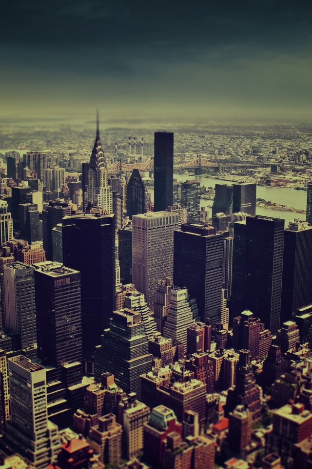 Темное небо над городом обои