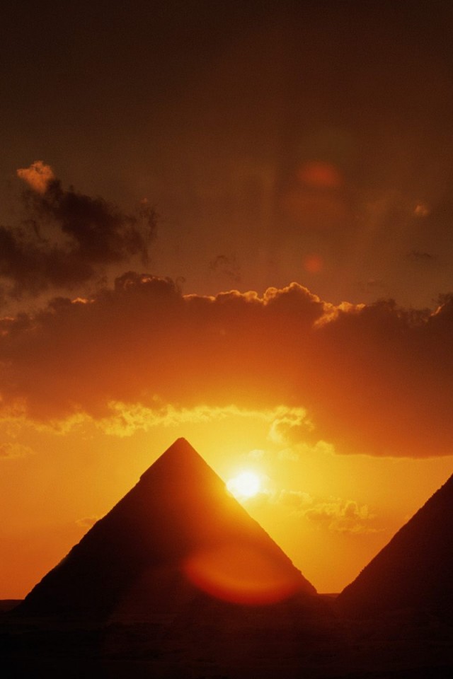 Египетские пирамиды на закате обои