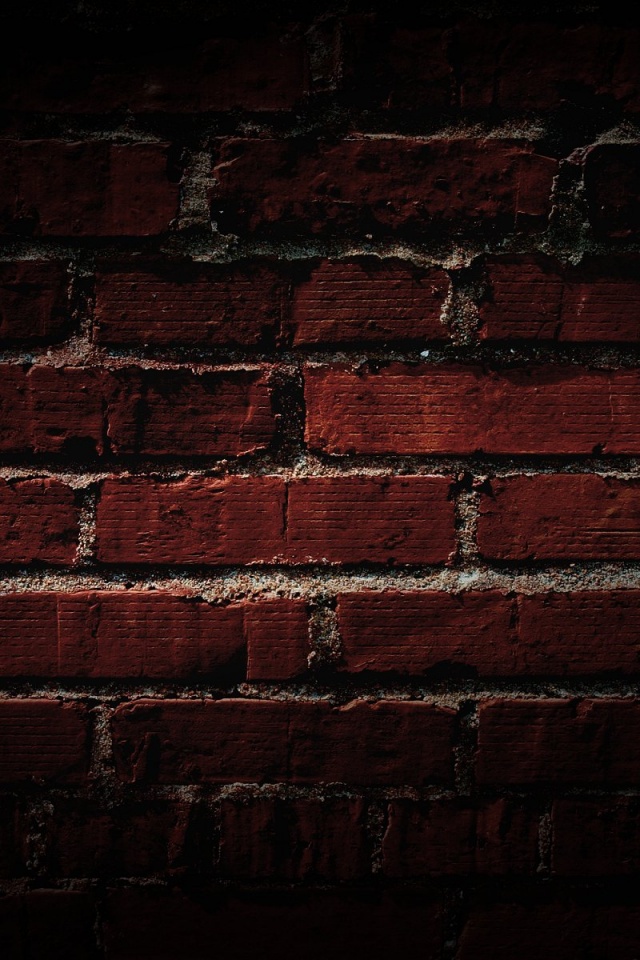 Затемненная кирпичная стена обои
