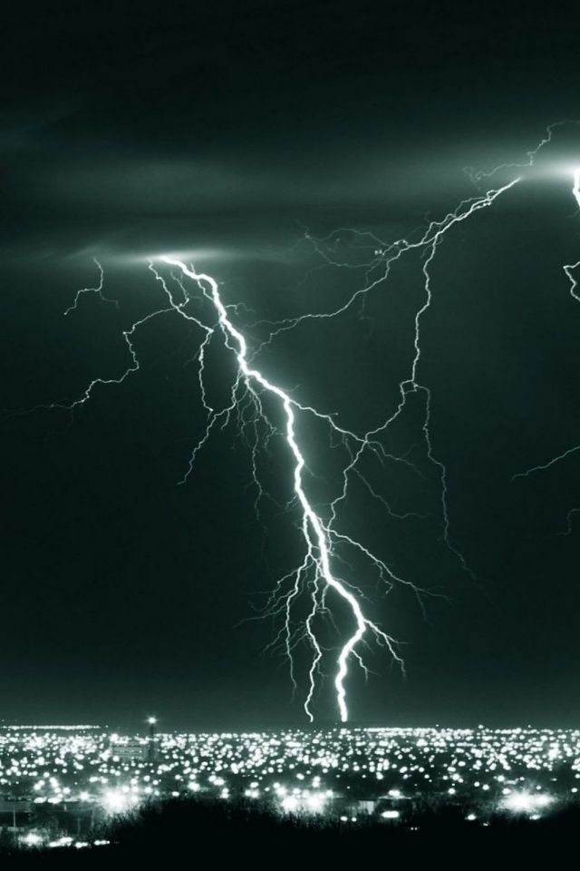 Гроза над городом обои