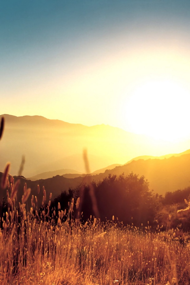 Восход над холмами обои