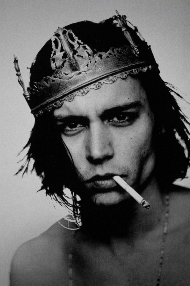 Джонни Депп в короне обои