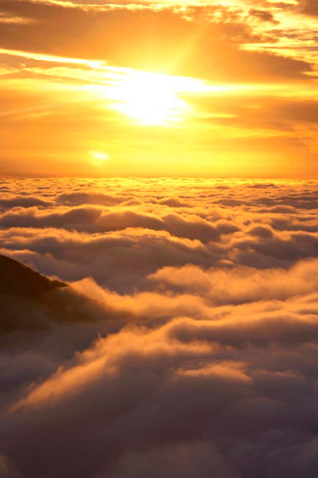 Горы выше облаков обои