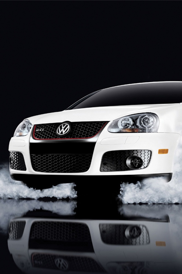 Буксующий белый Фольц обои