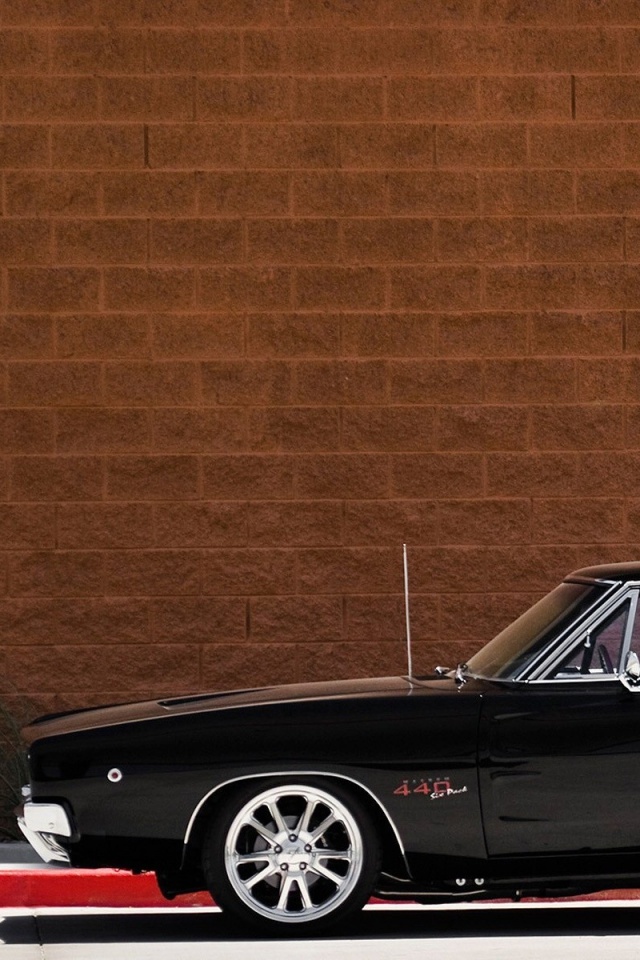 Черный Додж у стены обои