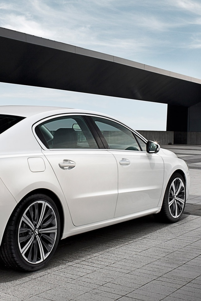 Пежо 308 на стоянке обои