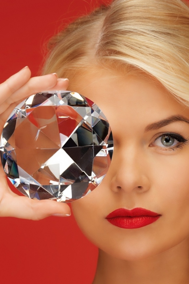 Девушка с бриллиантом обои