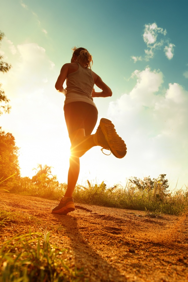 Девушка на пробежке обои