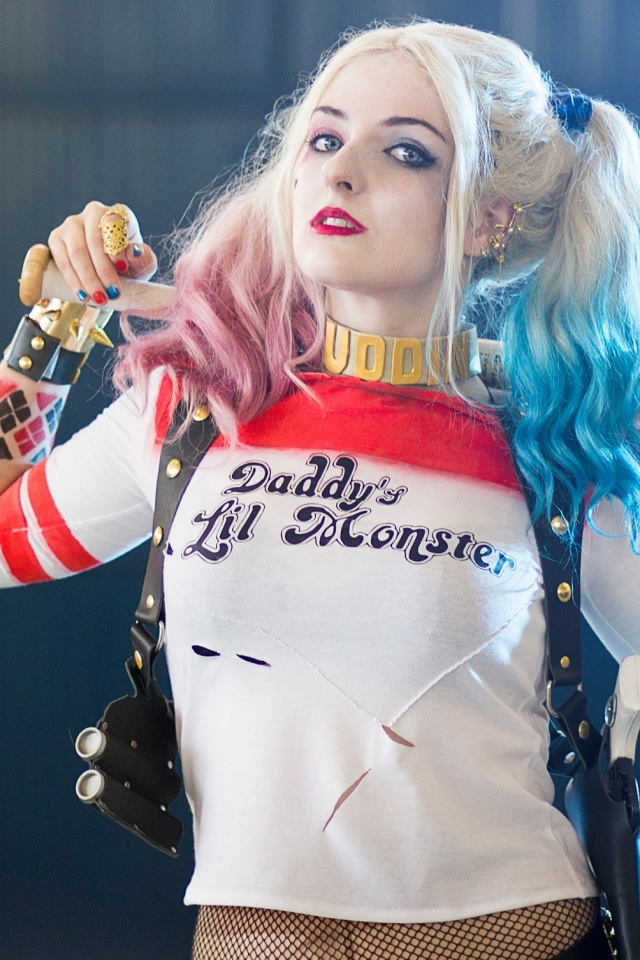 Daddy's lil monster обои