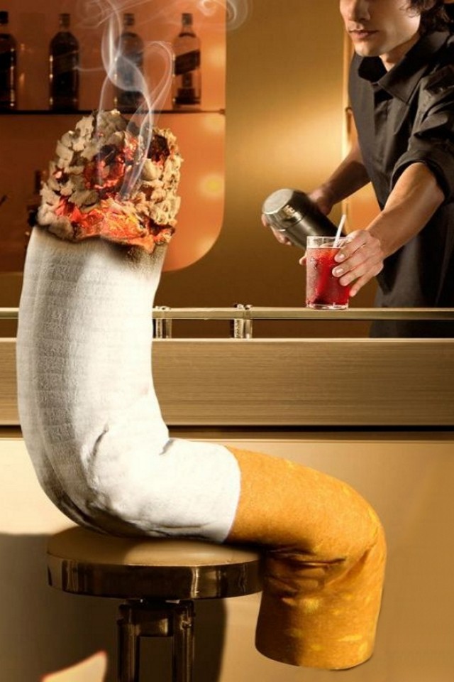 Сигарета в баре обои