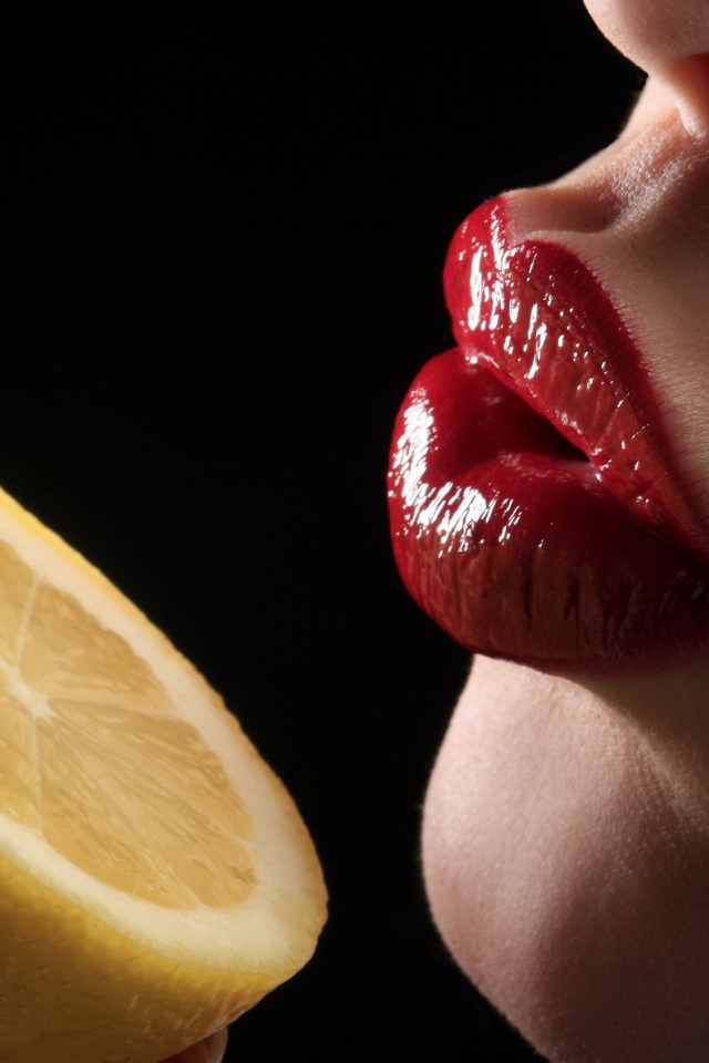 Лимон и губы обои