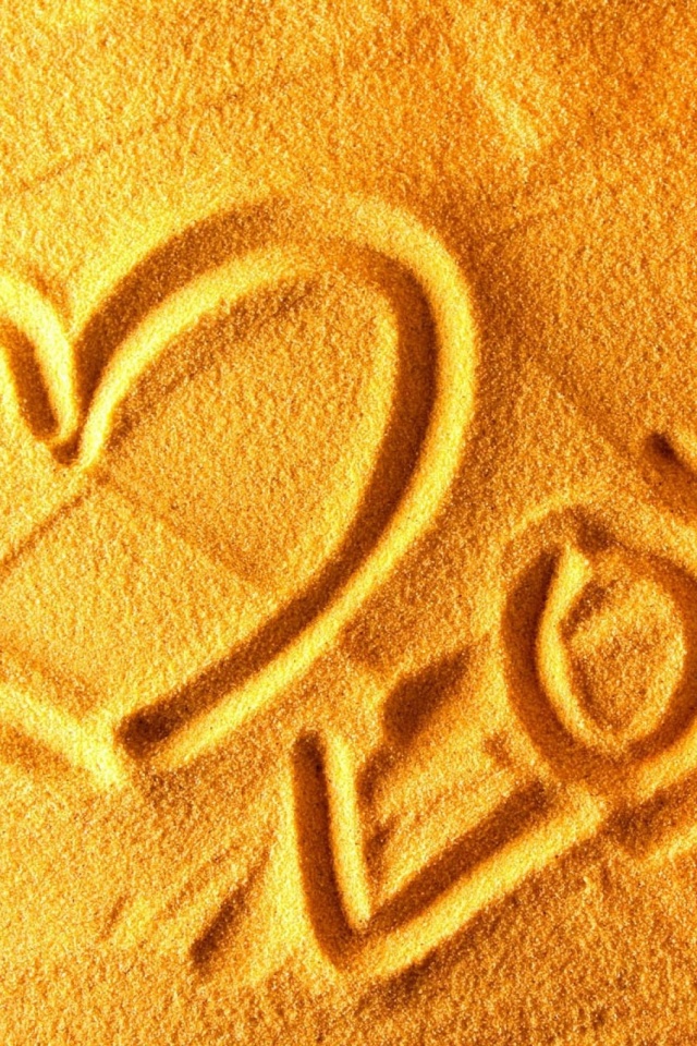 Любовь на песке обои