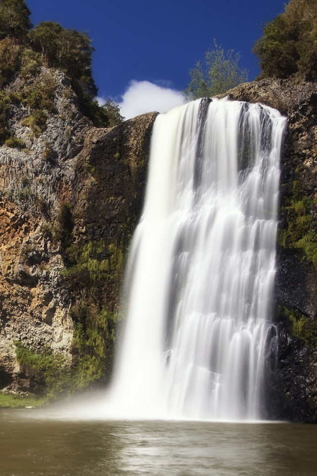 Скалистый водопад обои