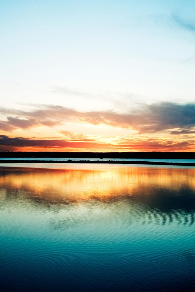 Закат над озером обои