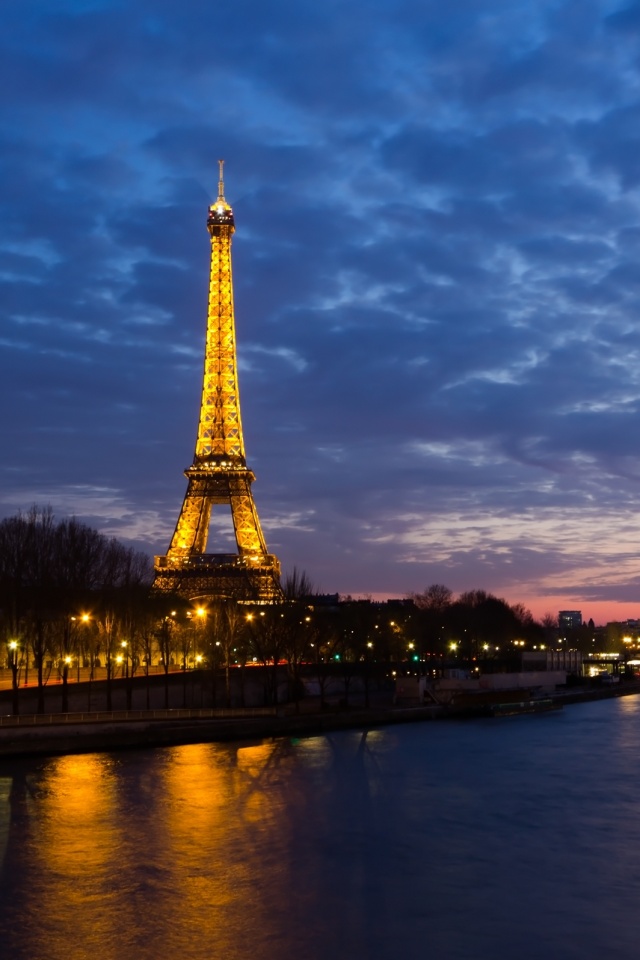Эйфелева башня в Париже обои