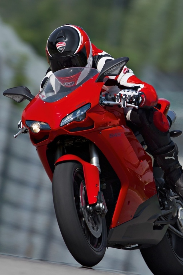 Мотоциклист на Дукати 848 обои