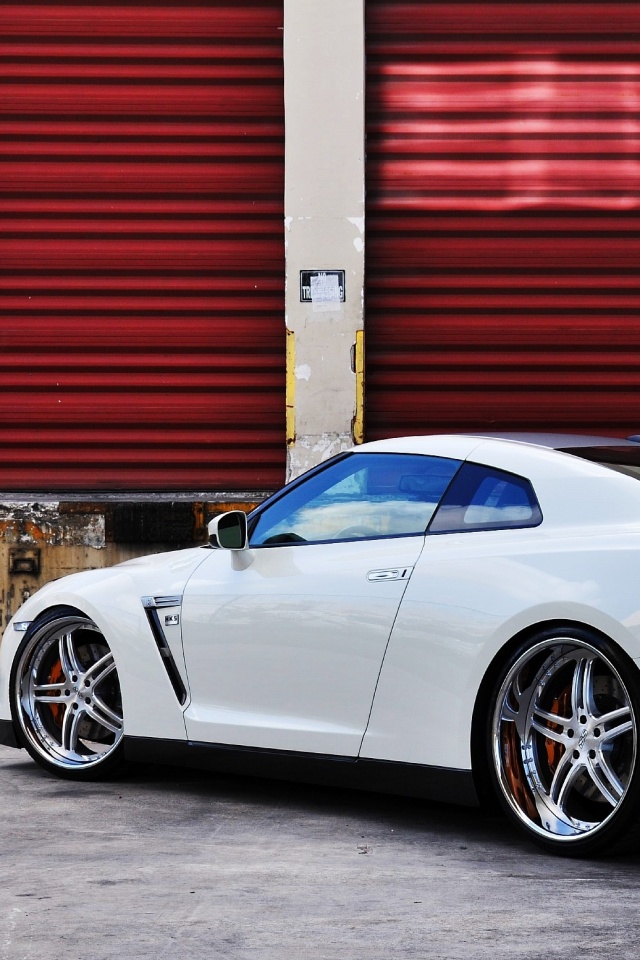 Спортивный Nissan обои