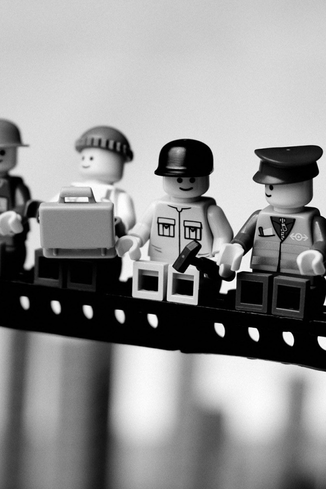 Lego строители обедают на балке обои