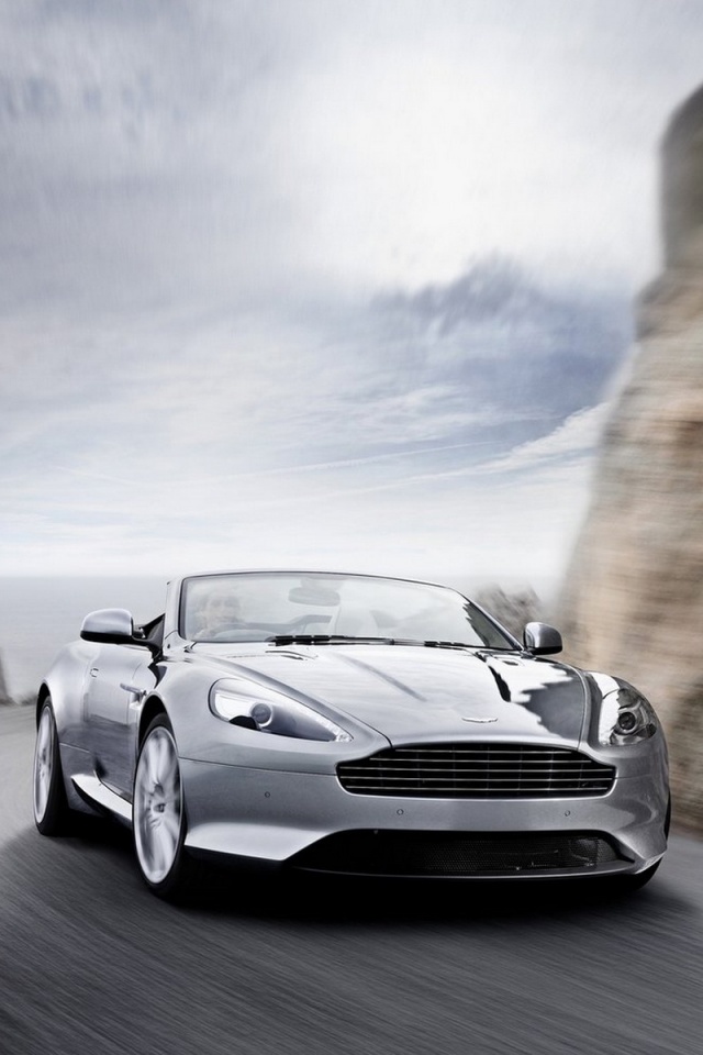 Aston Martin на повороте обои