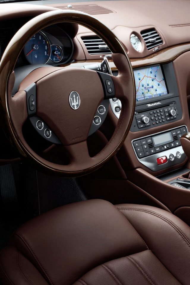 Салон Maserati Granturismo обои
