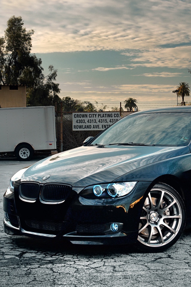 Чёрный БМВ обои