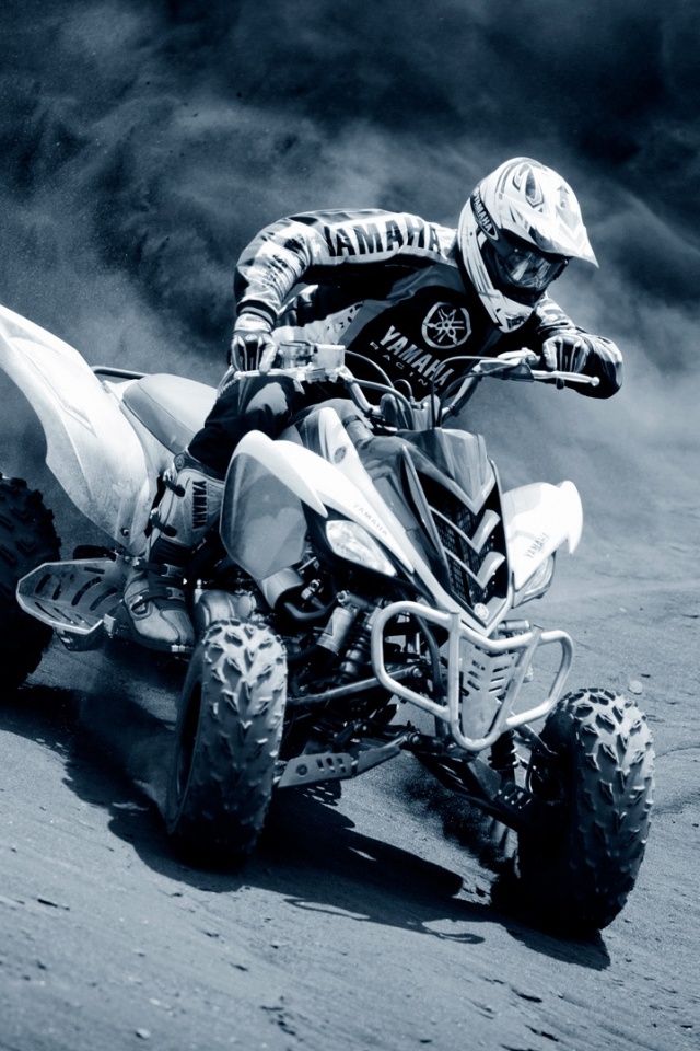 Спортсмен на квадроцикле обои