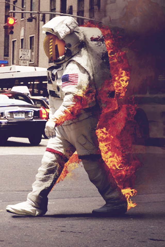 Астронавт в огне обои