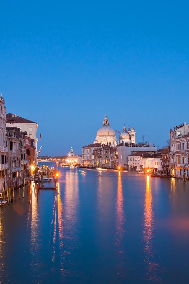 Канал в Венеции обои