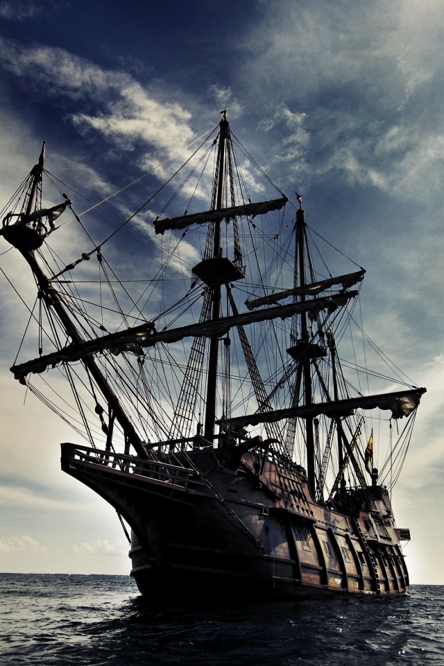 Галеон в море обои