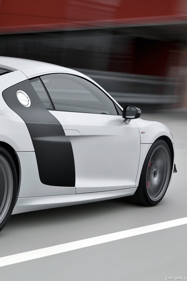 Audi R8 на скоростной трассе обои