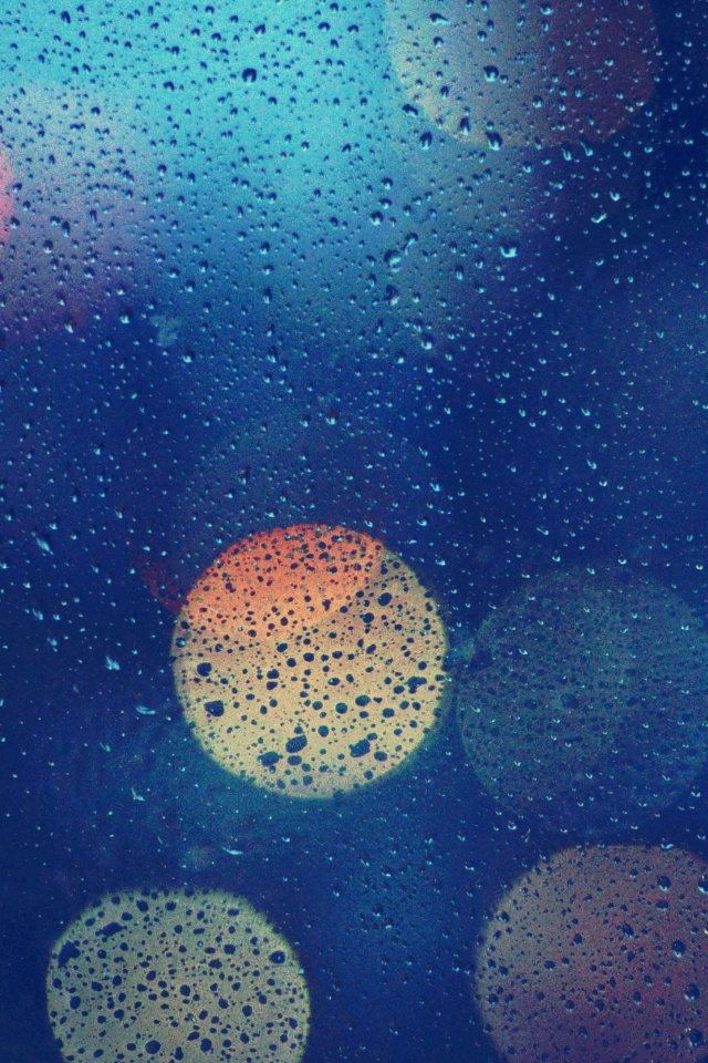 Блики за мокрым стеклом обои