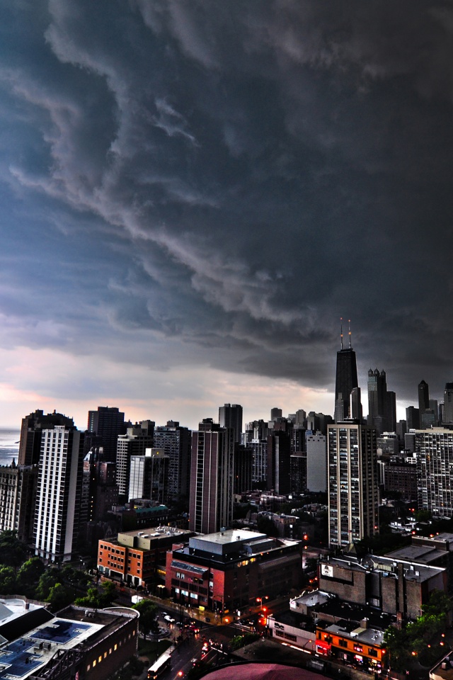 Туча над городом обои