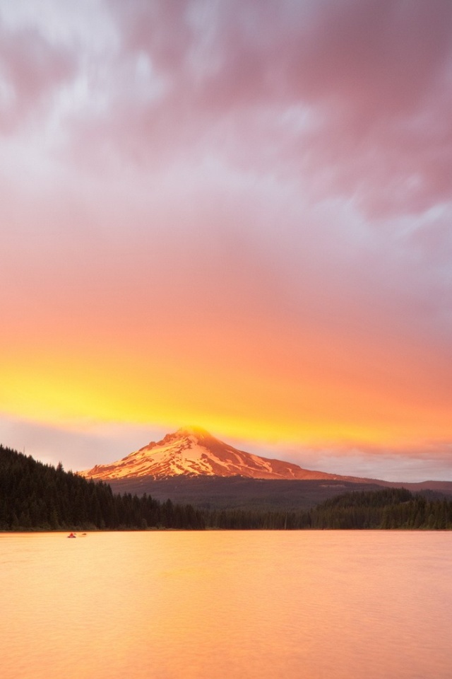 Закат над горой обои