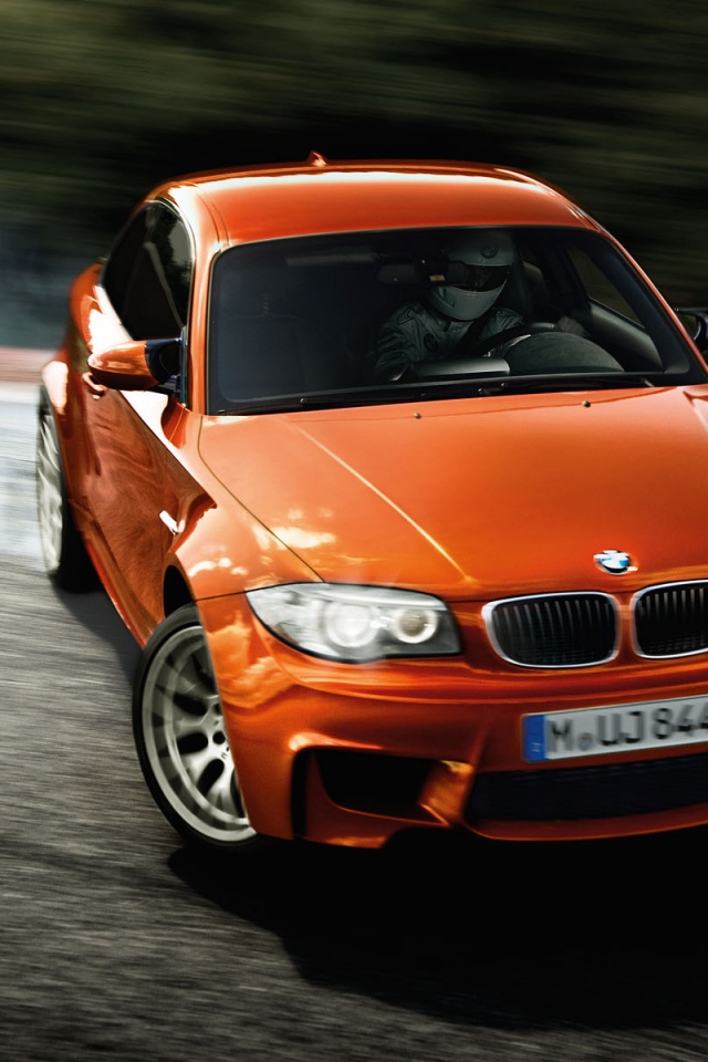 BMW M1 в заносе на треке обои