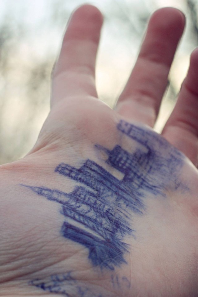 Город на ладони обои