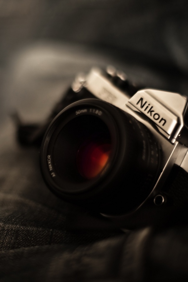 Плёночный фотоаппарат Nikon обои
