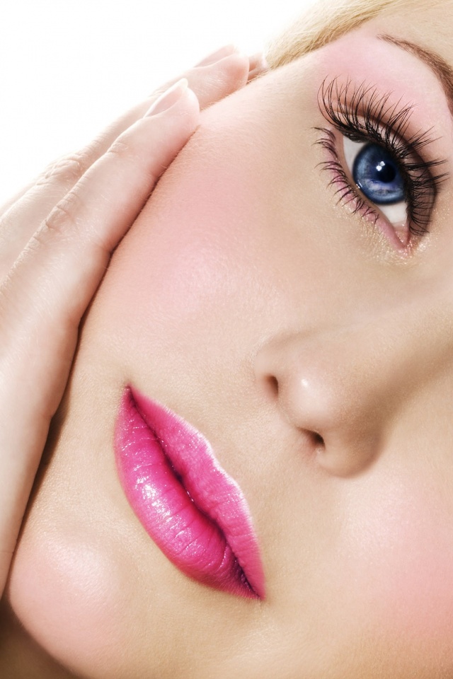 Взгляд из под ресниц обои