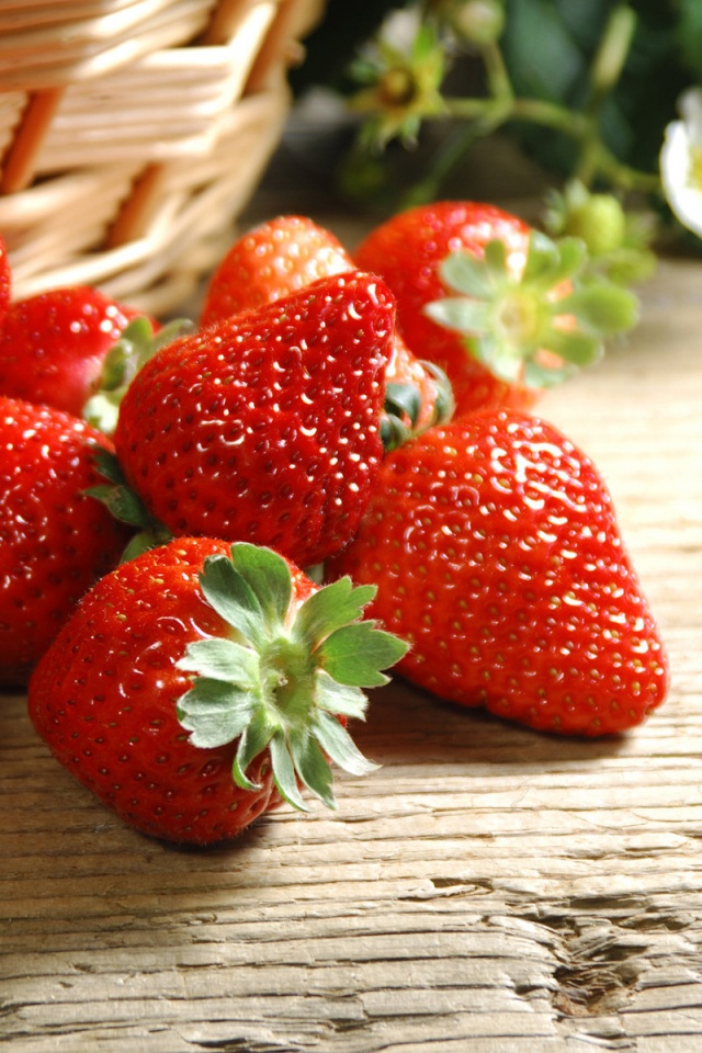 Клубничка обои