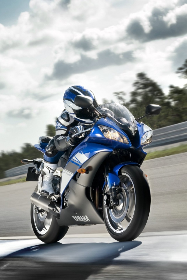 Мотоциклист на треке обои