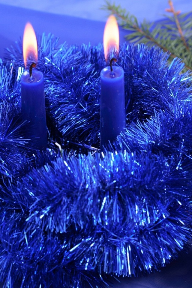 Свечки и новогодняя мишура обои